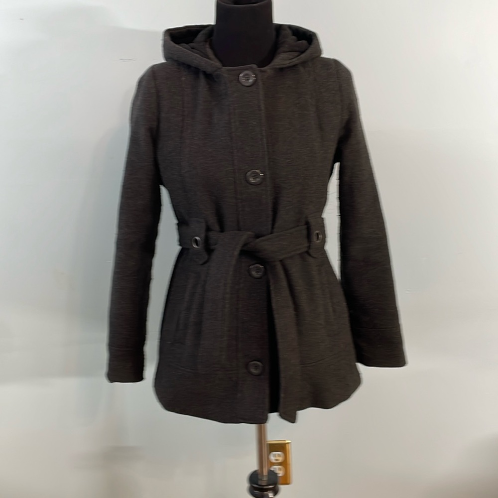 KC COLLECTIONS size 14 (girls) coat, tie at waist and hood. Good used condition.